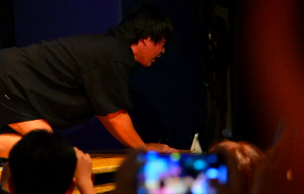 箕輪厚介 いけちゃん 不倫 土下座謝罪 出典：スポニチより